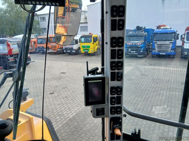 Hjullæsser VOLVO L180H Radlader 29,7 t *Waage *12.069 h