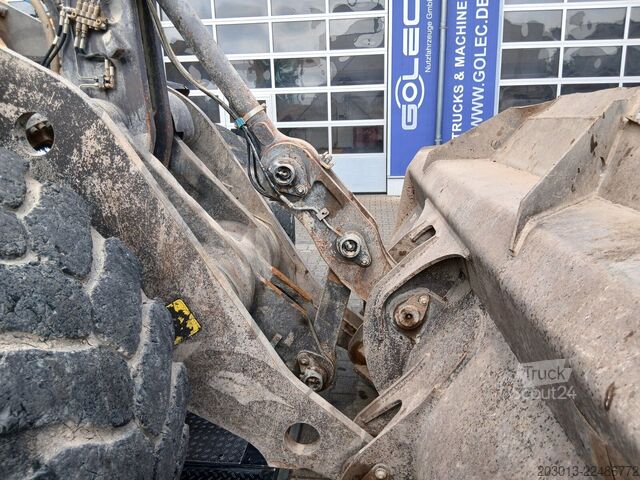 Hjullæsser VOLVO L180H Radlader 29,7 t *Waage *12.069 h