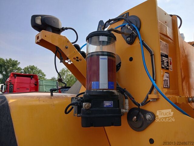 Hjullæsser VOLVO L180H Radlader 29,7 t *Waage *12.069 h