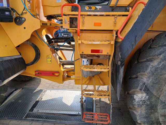 Hjullæsser VOLVO L180H Radlader 29,7 t *Waage *12.069 h