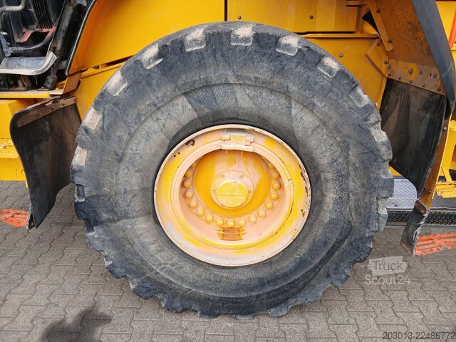 Hjullæsser VOLVO L180H Radlader 29,7 t *Waage *12.069 h