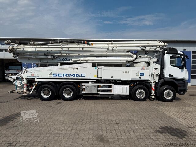 Betonpumpen-LKW MERCEDES-BENZ AROCS 4451 8x4 EURO 6 Betonpumpe SERMAC 5RZ51