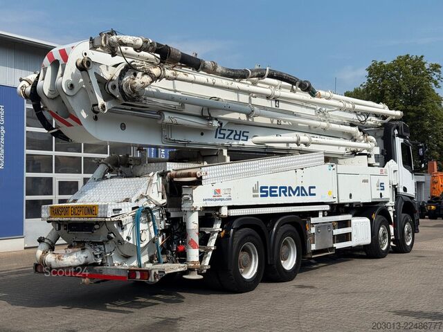 Betonpumpen-LKW MERCEDES-BENZ AROCS 4451 8x4 EURO 6 Betonpumpe SERMAC 5RZ51