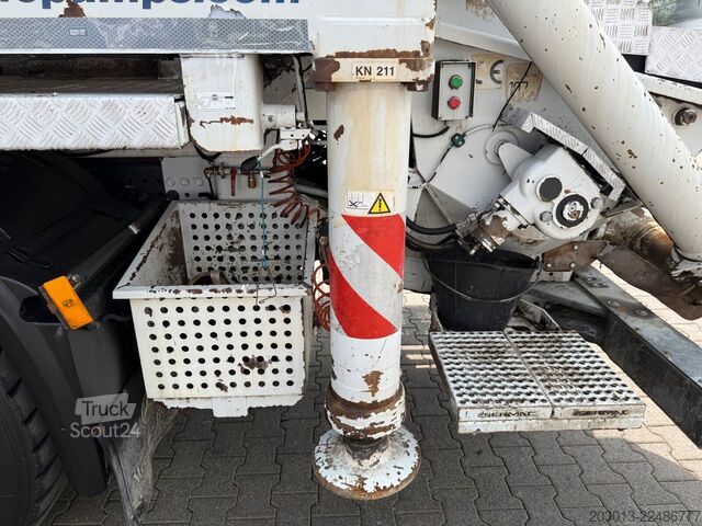 Betonpumpen-LKW MERCEDES-BENZ AROCS 4451 8x4 EURO 6 Betonpumpe SERMAC 5RZ51