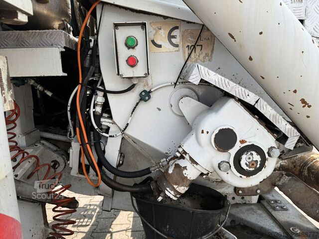 Betonpumpen-LKW MERCEDES-BENZ AROCS 4451 8x4 EURO 6 Betonpumpe SERMAC 5RZ51
