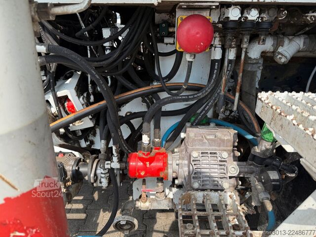 Betonpumpen-LKW MERCEDES-BENZ AROCS 4451 8x4 EURO 6 Betonpumpe SERMAC 5RZ51