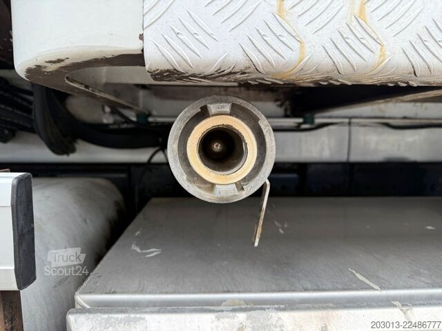 Betonpumpen-LKW MERCEDES-BENZ AROCS 4451 8x4 EURO 6 Betonpumpe SERMAC 5RZ51