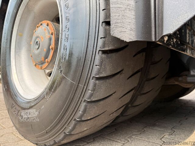 Betonpumpen-LKW MERCEDES-BENZ AROCS 4451 8x4 EURO 6 Betonpumpe SERMAC 5RZ51