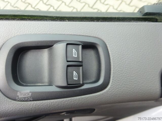 Dostavno vozilo s kesonom FORD Transit 350 L4 130PS HA Trend Koffer Flügeltüren