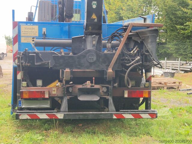 Autokran Pritsche offen  Iveco Trakker
