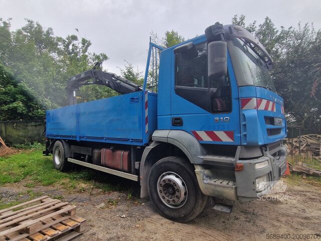 Autokran Pritsche offen  Iveco Trakker