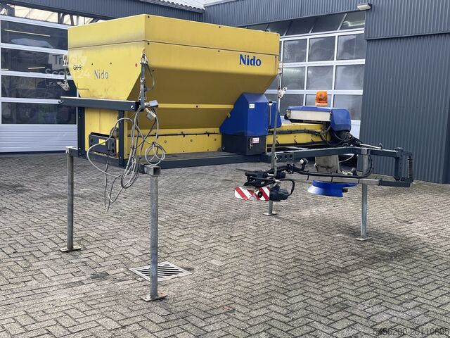 Spredervogn Nido Zoutstrooier Stratos met Bedieningskast Wielaandrijving 1.5 ...