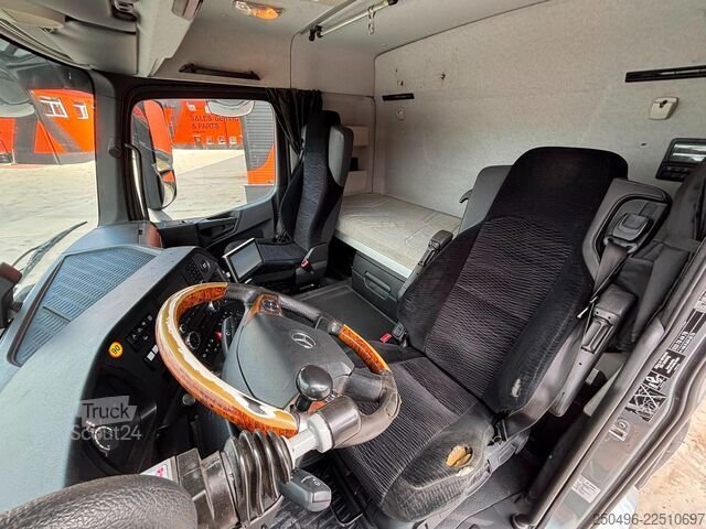 Savivartis Mercedes-Benz Arocs 3251 8x4 BOX L=6155 mm
