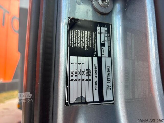 Savivartis Mercedes-Benz Arocs 3251 8x4 BOX L=6155 mm