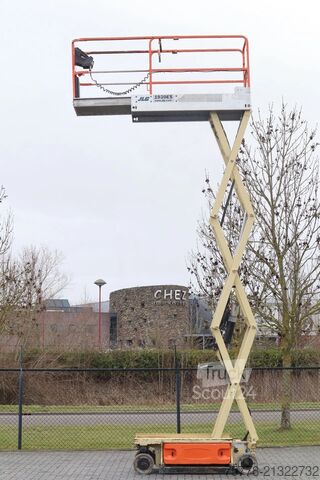 Šķēres lifts JLG 1930 ES | 7.7 METER | 230 KG