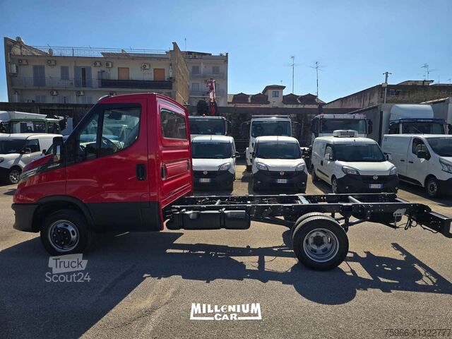 șasiu de dubă Iveco DAILY 35-21 ANNO 2021 CAMB AUTOM PASSO 3