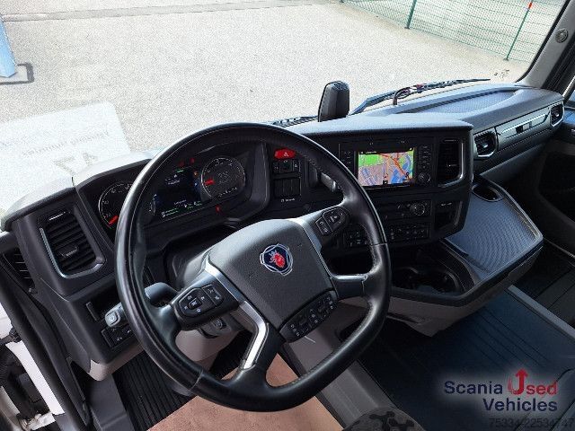 Стандартен влекач Scania R 460 A4x2NA