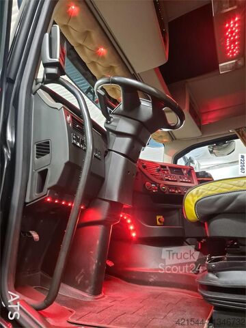 Kippiauto Volvo Fh16 650 6x4 Tipper Truck w/ Sørling Triple Traile