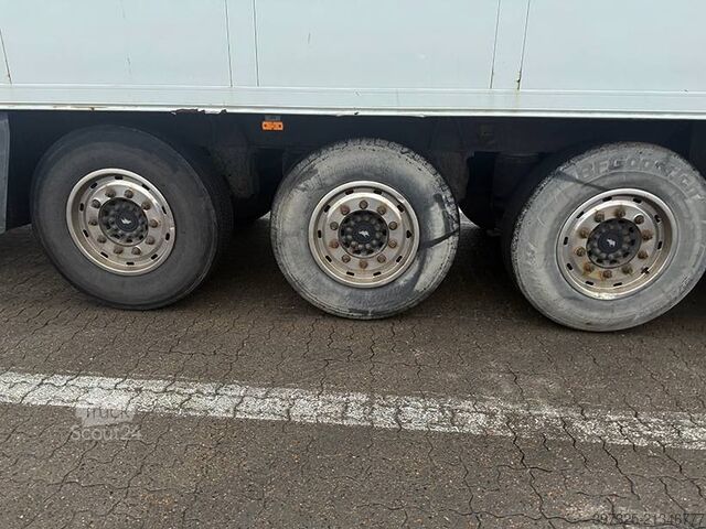 Рефрижераторная/морозильная транспортировка Schmitz Cargobull Refrigerated trailer / Kühlauflieger / Køletrailer
