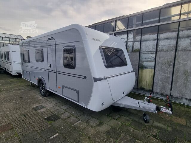 Путешествующий автоприцеп (туристический караван) Eriba NovaLine 495