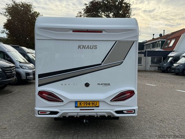 Semintegral Knaus Sky TI 700 MEG Platinum Ed. Fiat