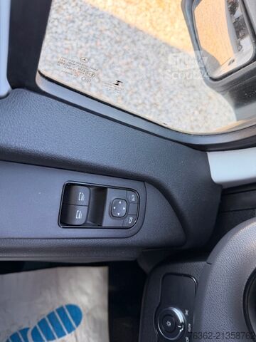 Bakwagen hoog + lang Mercedes-Benz Sprinter317CDI L2H2.AHK-3,5t.Klima.Kamer