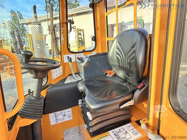 Keturių krypčių šakinis krautuvas Combilift C3000 GAS DUPLEX 4500 FREE LIFT CABIN