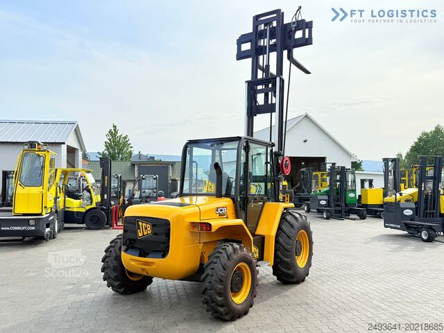 Carretilla elevadora todo terreno JCB 940 / TRIPLEX 4500 / FREE-LIFT NEW TIRES