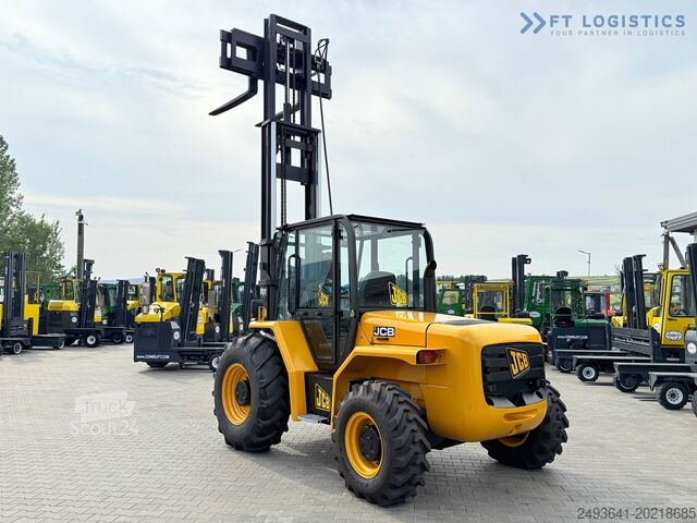 Carretilla elevadora todo terreno JCB 940 / TRIPLEX 4500 / FREE-LIFT NEW TIRES