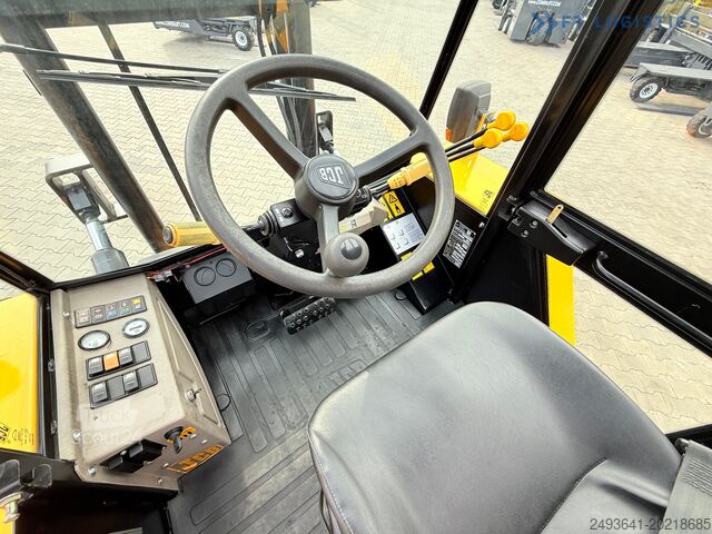 Carretilla elevadora todo terreno JCB 940 / TRIPLEX 4500 / FREE-LIFT NEW TIRES