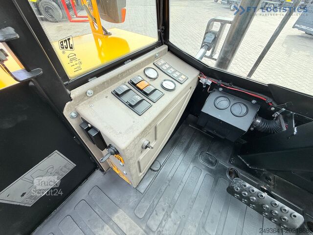 Carretilla elevadora todo terreno JCB 940 / TRIPLEX 4500 / FREE-LIFT NEW TIRES