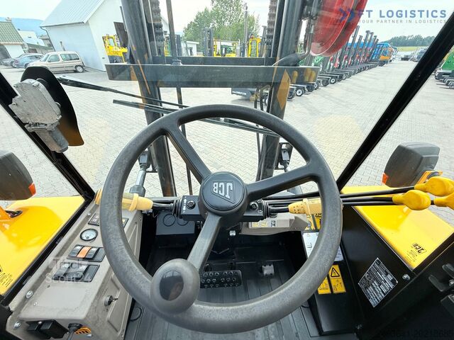 Carretilla elevadora todo terreno JCB 940 / TRIPLEX 4500 / FREE-LIFT NEW TIRES
