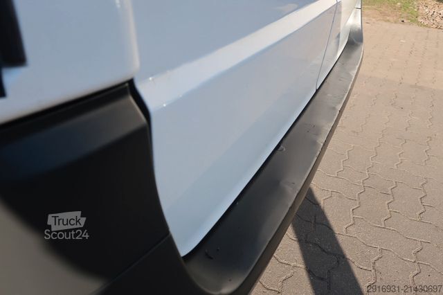 Κλειστό βαν MERCEDES-BENZ Vito Kasten 111 CDI FWD lang / Klima / PDC