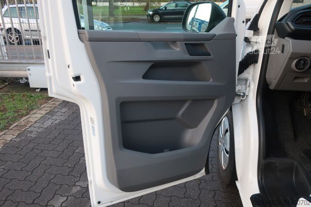 Minibus VOLKSWAGEN T6.1 Transporter Kombi FWD/9 Sitze/Klima/FN:180
