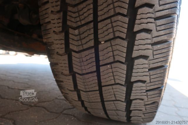 Minibus MERCEDES-BENZ Sprinter II Kombi 316 CDI / Klima / AHK / 9Sitze