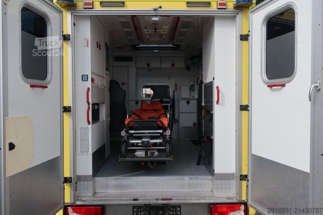 Brandbil MERCEDES-BENZ Sprinter 519 CDI RTW / 1. Hand /SHZ / Fzg Nr:A16