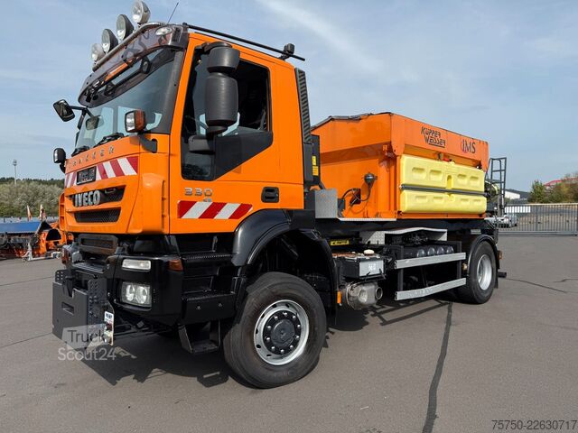 Камион с кука за контейнери IVECO Trakker 330 4x4 Marrel Winterdienst