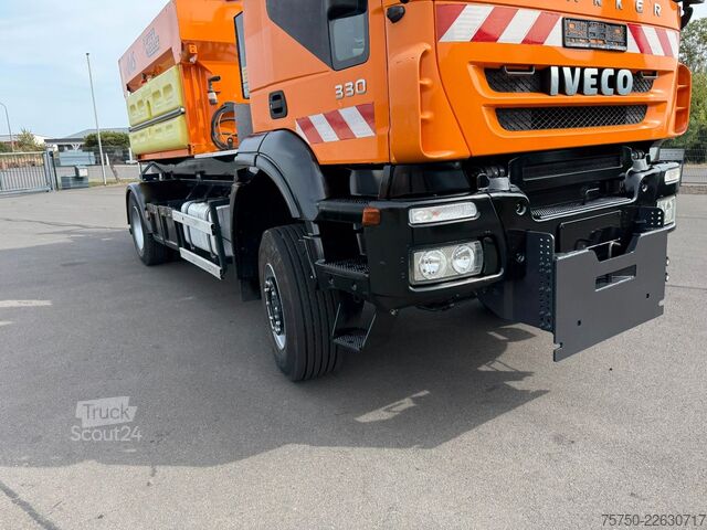 Камион с кука за контейнери IVECO Trakker 330 4x4 Marrel Winterdienst