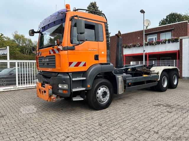 Haakarm vrachtwagen MAN TGA 26.400 MEILLER Abroller mit 13t Achsen 6x4
