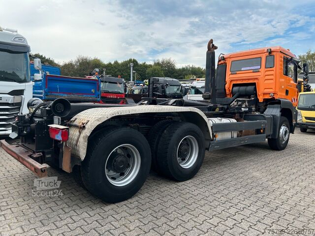 Haakarm vrachtwagen MAN TGA 26.400 MEILLER Abroller mit 13t Achsen 6x4
