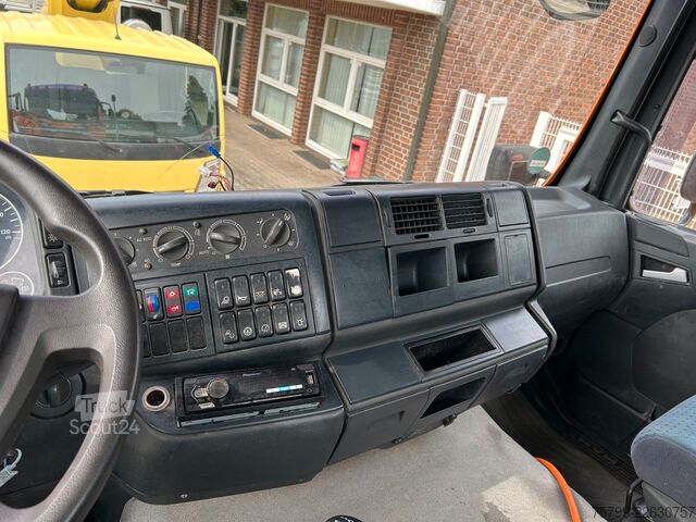 Haakarm vrachtwagen MAN TGA 26.400 MEILLER Abroller mit 13t Achsen 6x4