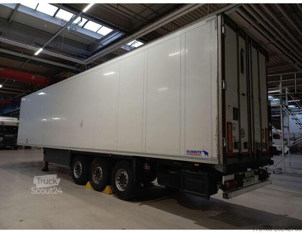 Koeloplegger SCHMITZ CARGOBULL SKO D-Deck FP 45 ThermoKing SLXi 300 LA