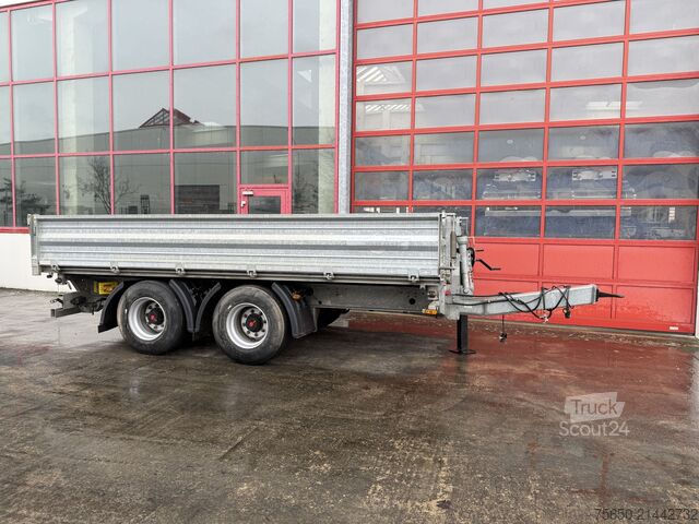 Remorcă basculantă  18 t  18 t Tandemkipper- Tieflader, wenig Benutzt, Breitbereifung