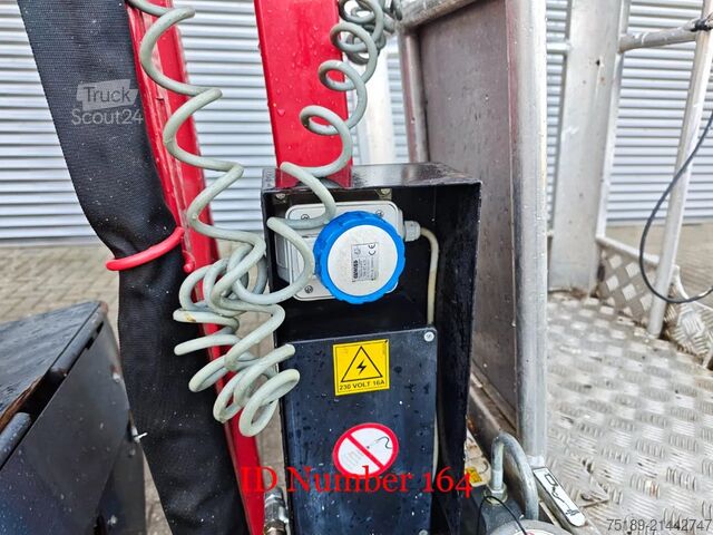 Leddbar teleskopisk arbeidsplattform Hinowa Lightlift 1470 3S