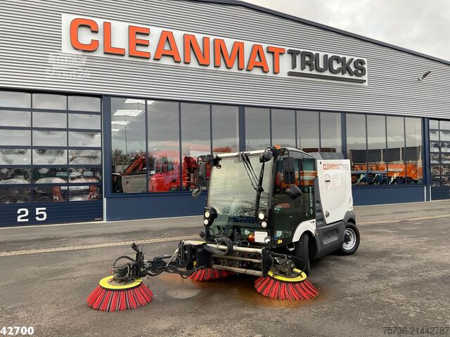 Cestna čistilnica Mathieu MC 210 Azura Flex Euro 6 Stage 5 with 3-rd brush