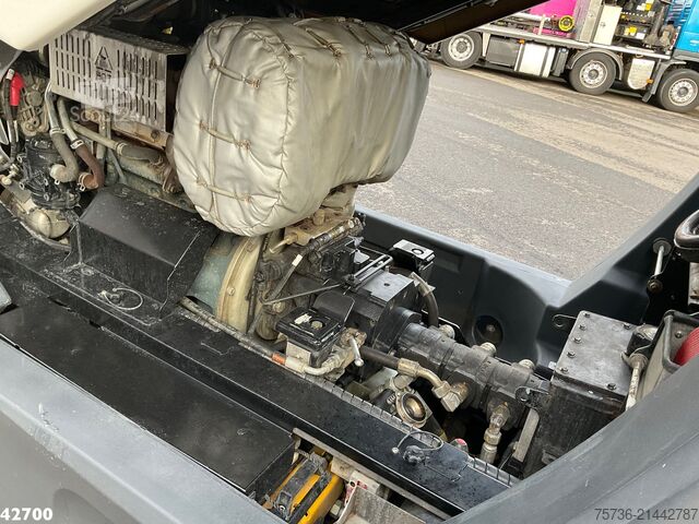 Cestna čistilnica Mathieu MC 210 Azura Flex Euro 6 Stage 5 with 3-rd brush