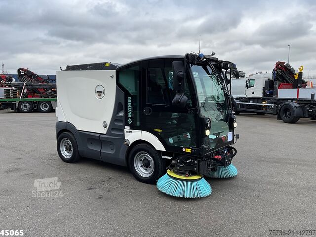 Cestna čistilnica Mathieu MC 210 Azura Flex Euro 6 Just 8.800 km!