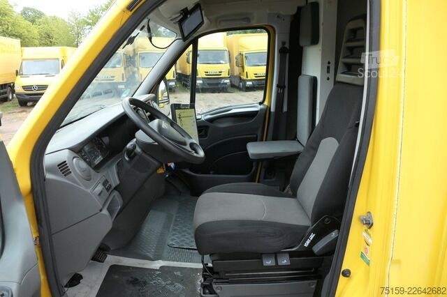 Skåpbil iveco Daily 35 S11 C30C AUTOMATIK KAMERA Regale LUFT DURCHGANG EURO-5 CoC
