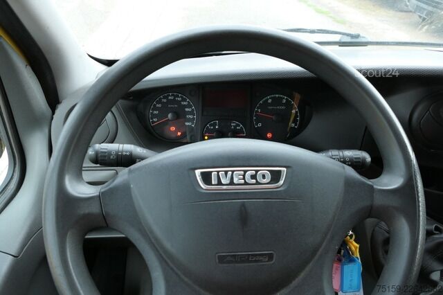 Skåpbil iveco Daily 35 S11 C30C AUTOMATIK KAMERA Regale LUFT DURCHGANG EURO-5 CoC