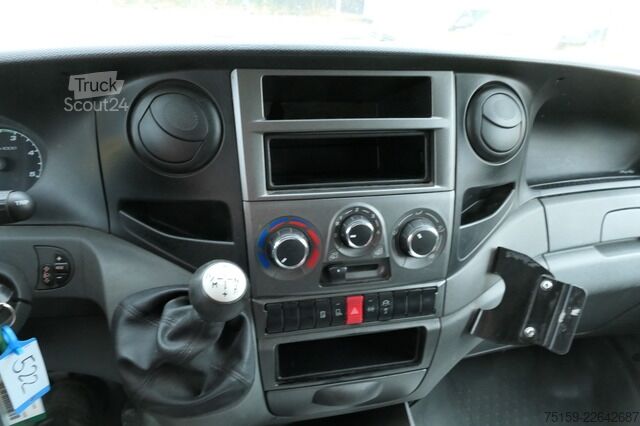 Skåpbil iveco Daily 35 S11 C30C AUTOMATIK KAMERA Regale LUFT DURCHGANG EURO-5 CoC